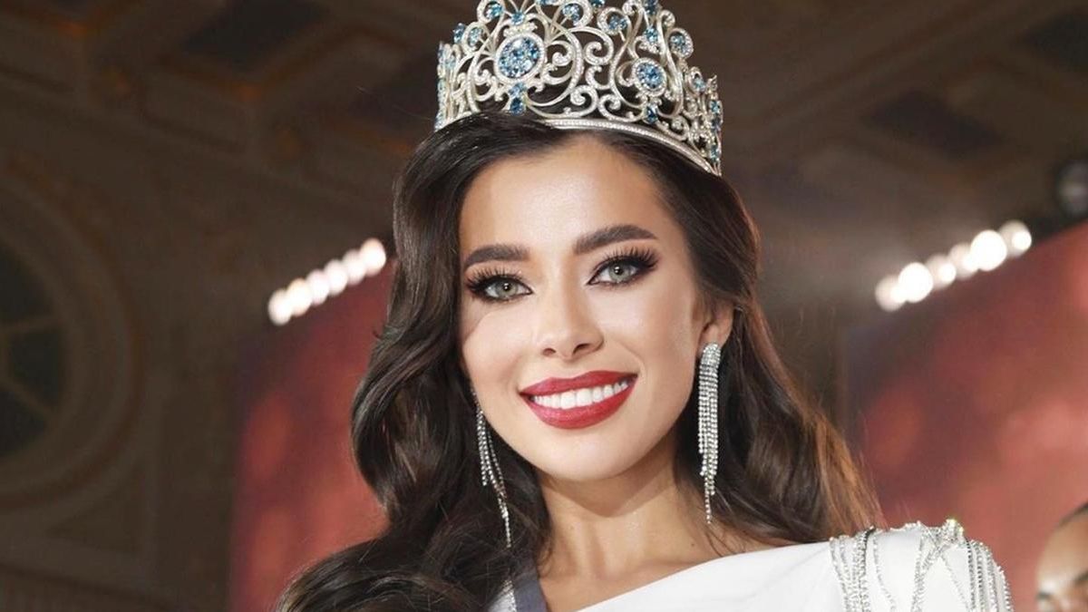 "Мисс Украина Вселенная" вступилась за помощницу замминистра, ее затравили за откровенное платье