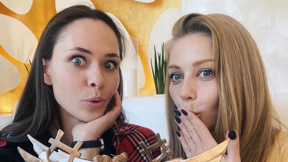 Сеть покоряет архивное видео, на котором Кароль и Санина впервые встретились на одной сцене Сеть покоряет архивное видео, на котором Кароль и Санина впервые встретились на одной сцене