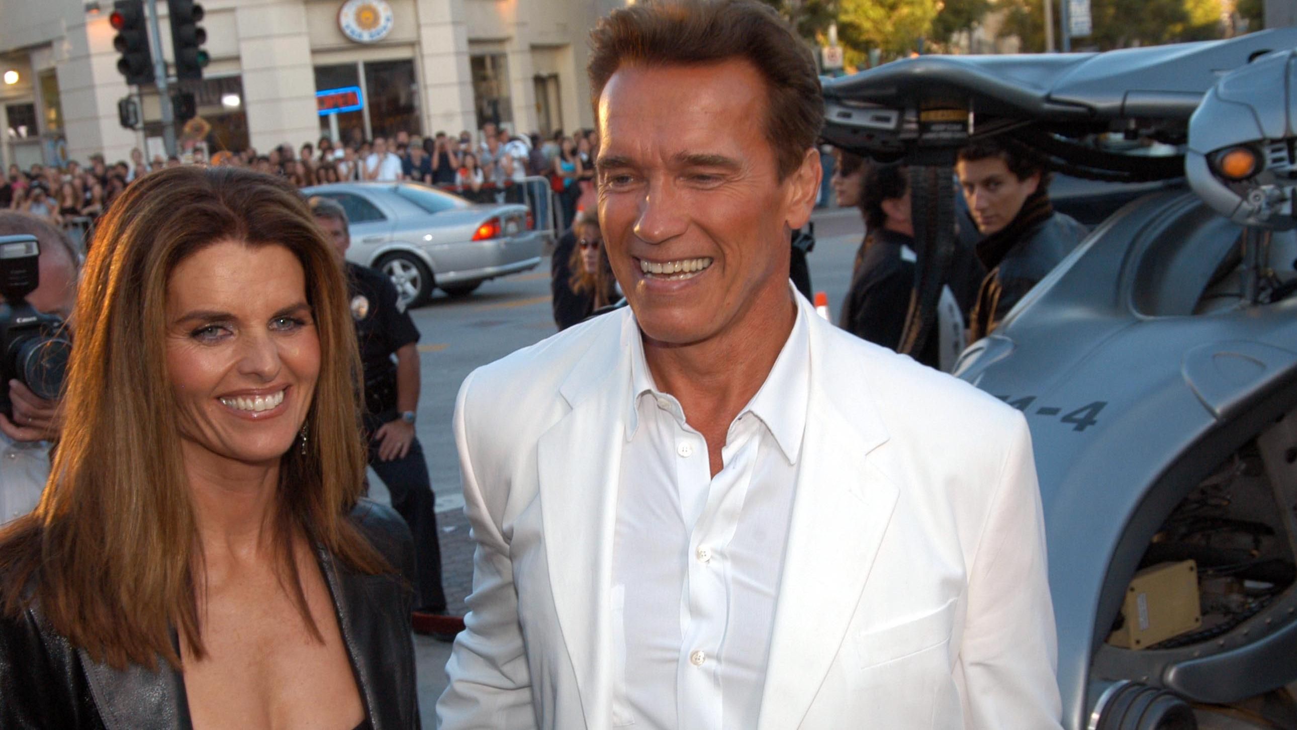 Дольше всего в Голливуде: Арнольд Шварценеггер официально расстался с женой после 10 лет Дольше всего в Голливуде: Арнольд Шварценеггер официально расстался с женой после 10 лет