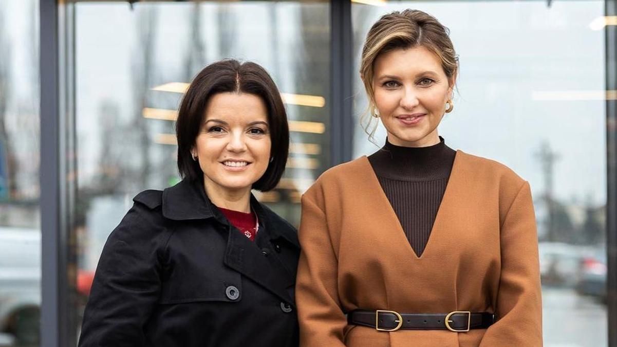Елена Зеленская сходила на закупки в супермаркет: какой look выбрала первая леди Елена Зеленская сходила на закупки в супермаркет: какой look выбрала первая леди
