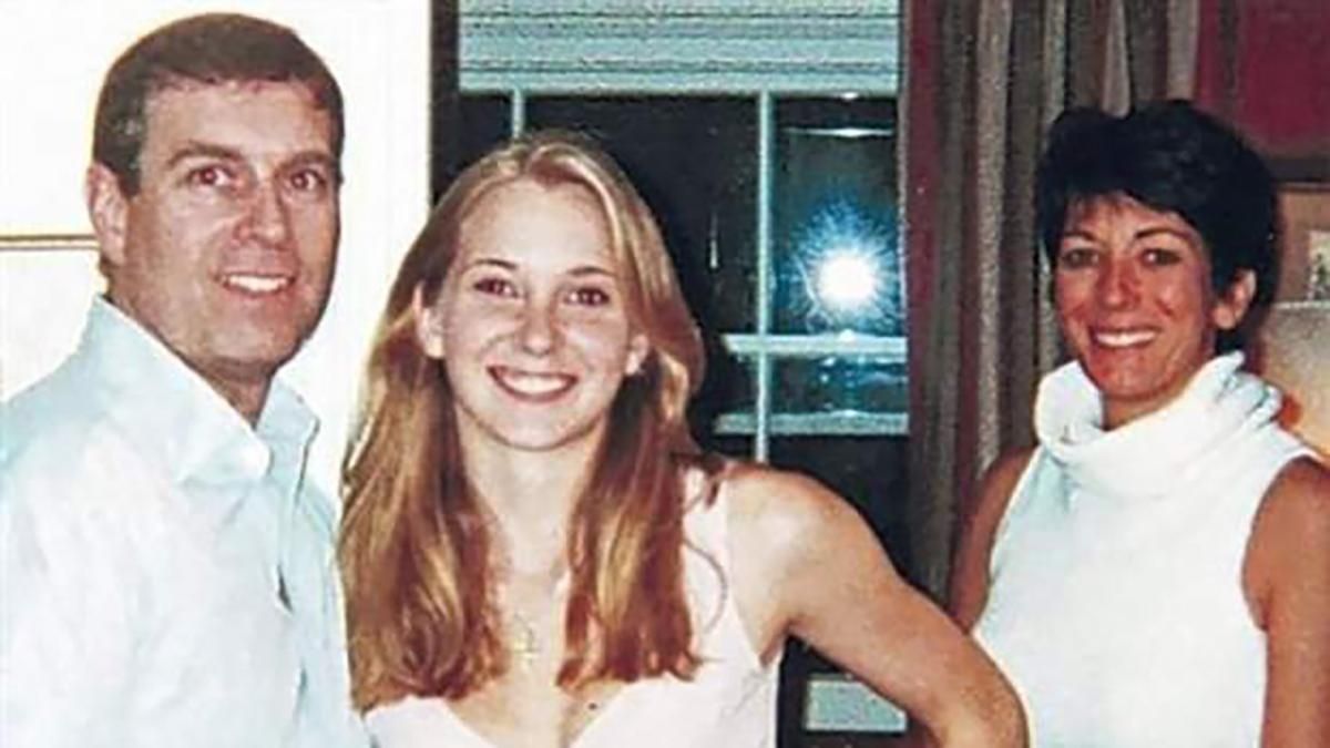 Подругу Джеффрі Епштайна визнали винною у секс-торгівлі: невже син Єлизавети ІІ наступний - Новини шоу-бізнесу - Showbiz Подругу Джеффрі Епштайна визнали винною у секс-торгівлі: невже син Єлизавети ІІ наступний - Новини шоу-бізнесу - Showbiz