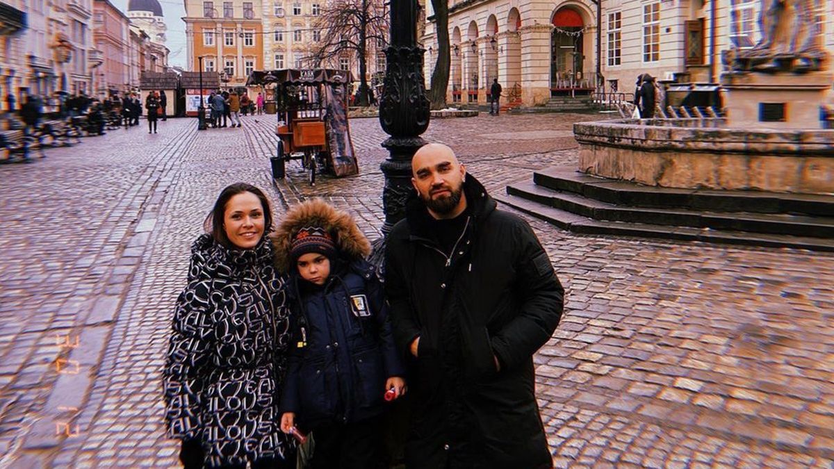 Юлія Саніна приїхала до Львова з чоловіком і сином: як проводить час зіркова сім'я - Новини шоу-бізнесу - Showbiz