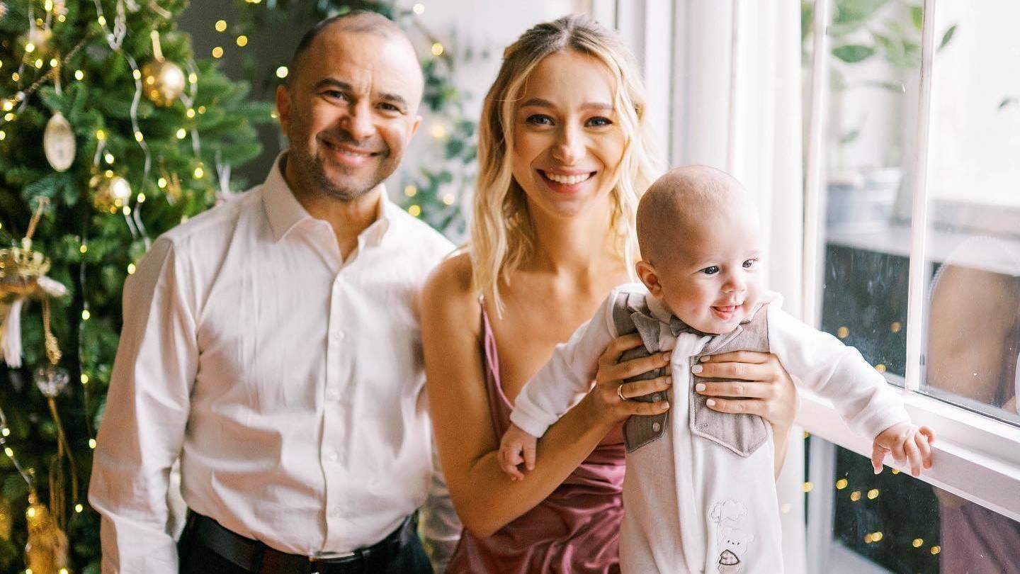 Любимый наш папочка, – жена Виктора Павлика поздравила певца с днем рождения Любимый наш папочка, – жена Виктора Павлика поздравила певца с днем рождения