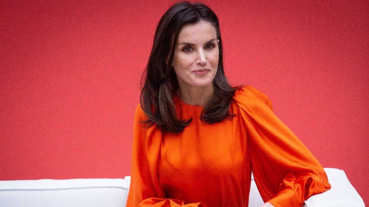 От бюджетных платьев до образов от Armani: 10 лучших выходов королевы Летиции за 2021 год От бюджетных платьев до образов от Armani: 10 лучших выходов королевы Летиции за 2021 год