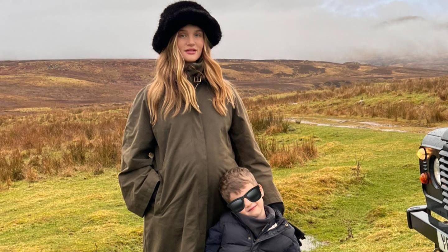 Вагітна Розі Гантінгтон-Вайтлі вперше за довгий час показала нові фото сина - Новини шоу-бізнесу - Showbiz Вагітна Розі Гантінгтон-Вайтлі вперше за довгий час показала нові фото сина - Новини шоу-бізнесу - Showbiz