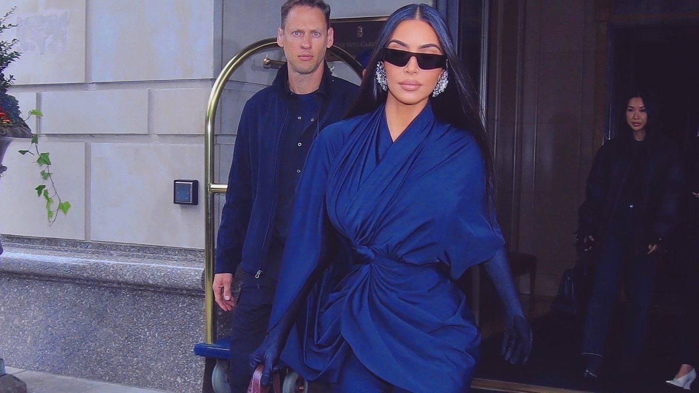 Кім Кардашян полетіла на Багами разом з бойфрендом Пітом Девідсоном - Новини шоу-бізнесу - Showbiz Кім Кардашян полетіла на Багами разом з бойфрендом Пітом Девідсоном - Новини шоу-бізнесу - Showbiz