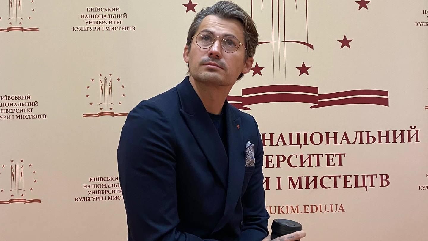 На сцену дальше я не вышел, – как Евгений Кот травмировался, спасая Тину Кароль на концерте На сцену дальше я не вышел, – как Евгений Кот травмировался, спасая Тину Кароль на концерте