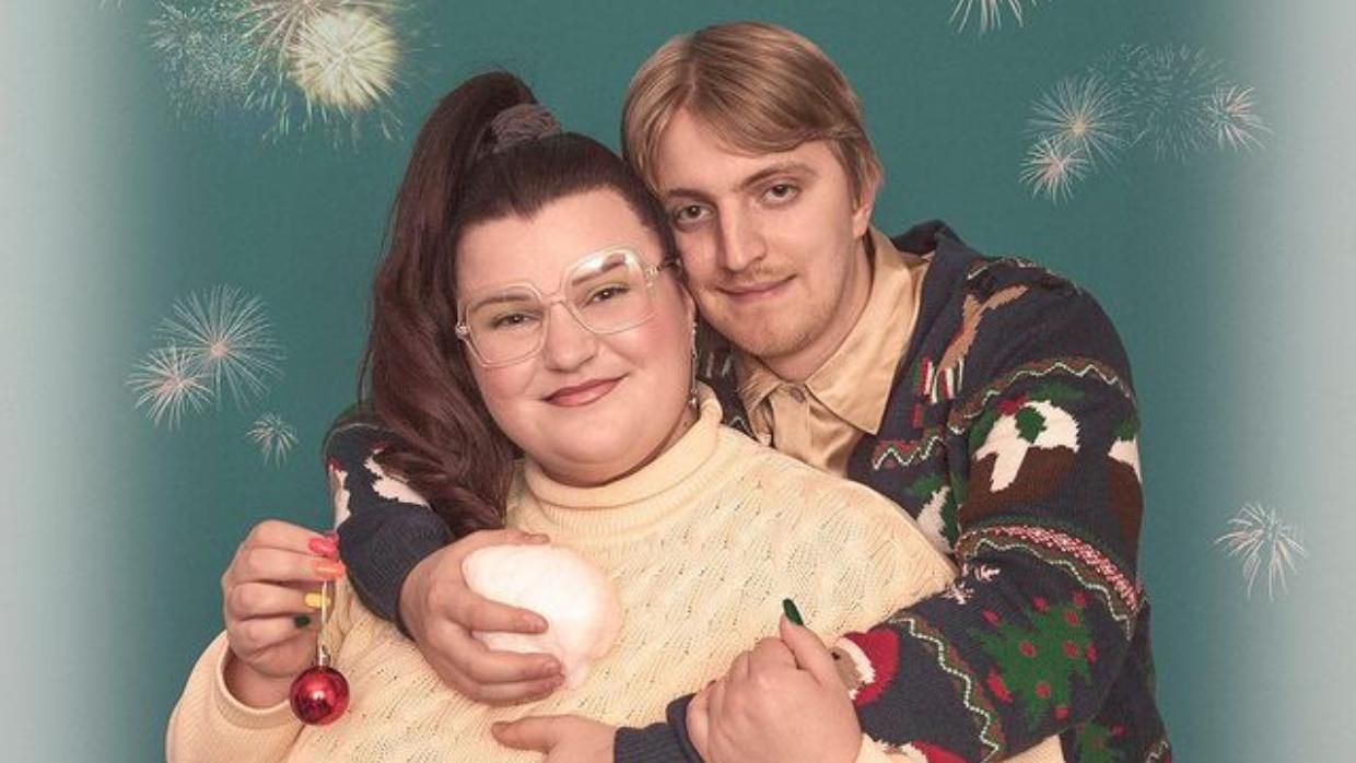 "Хочу исчезнуть": Alyona Alyona съехала от бойфренда "Хочу исчезнуть": Alyona Alyona съехала от бойфренда