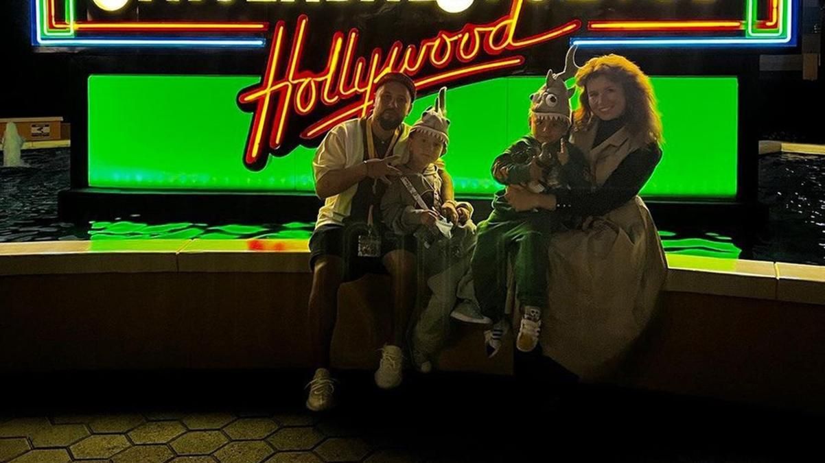 Монатик собрал аншлаг в Нью-Йорке и впервые вышел на сцену с сыновьями: милое видео Монатик собрал аншлаг в Нью-Йорке и впервые вышел на сцену с сыновьями: милое видео