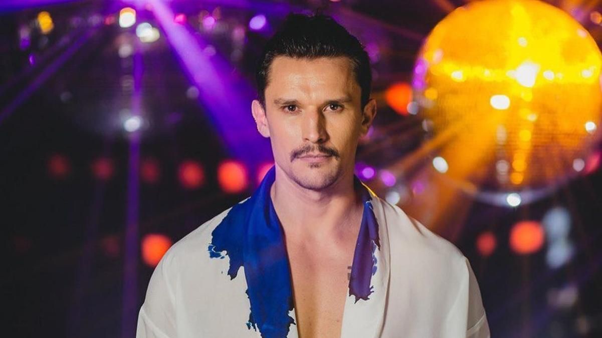 Тарас Цымбалюк вспомнил, как на "Танцах" его заставляли критиковать Alyona Alyona Тарас Цымбалюк вспомнил, как на "Танцах" его заставляли критиковать Alyona Alyona