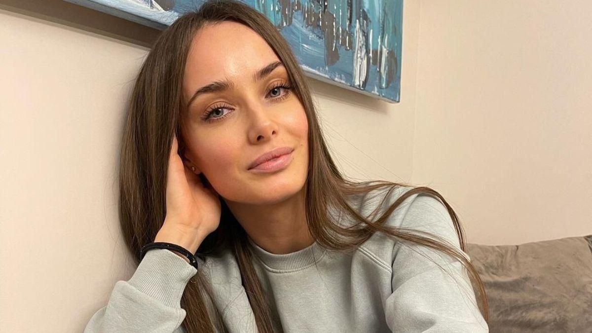 Ксения Мишина поддержала Анну Тринчер в решении увеличить грудь Ксения Мишина поддержала Анну Тринчер в решении увеличить грудь