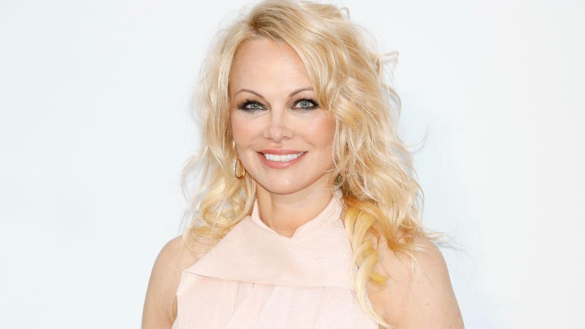 Через рік після одруження: Памела Андерсон розлучається з шостим чоловіком - Новини шоу-бізнесу - Showbiz Через рік після одруження: Памела Андерсон розлучається з шостим чоловіком - Новини шоу-бізнесу - Showbiz