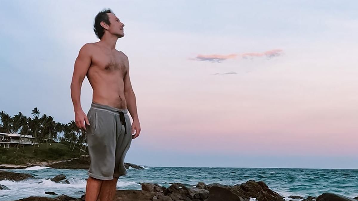 Святослав Вакарчук показал, как отдыхал у океана среди пальм Святослав Вакарчук показал, как отдыхал у океана среди пальм