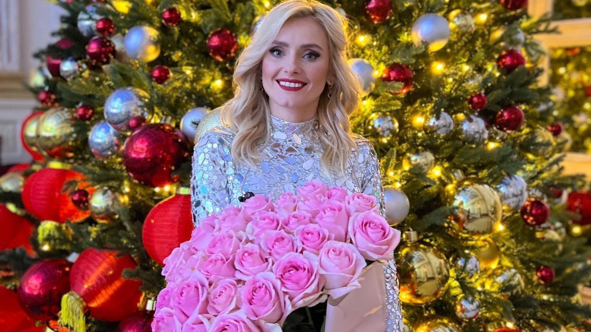 У блискучій мінісукні: Ірина Федишин зачарувала яскравим сценічним образом - Showbiz У блискучій мінісукні: Ірина Федишин зачарувала яскравим сценічним образом - Showbiz