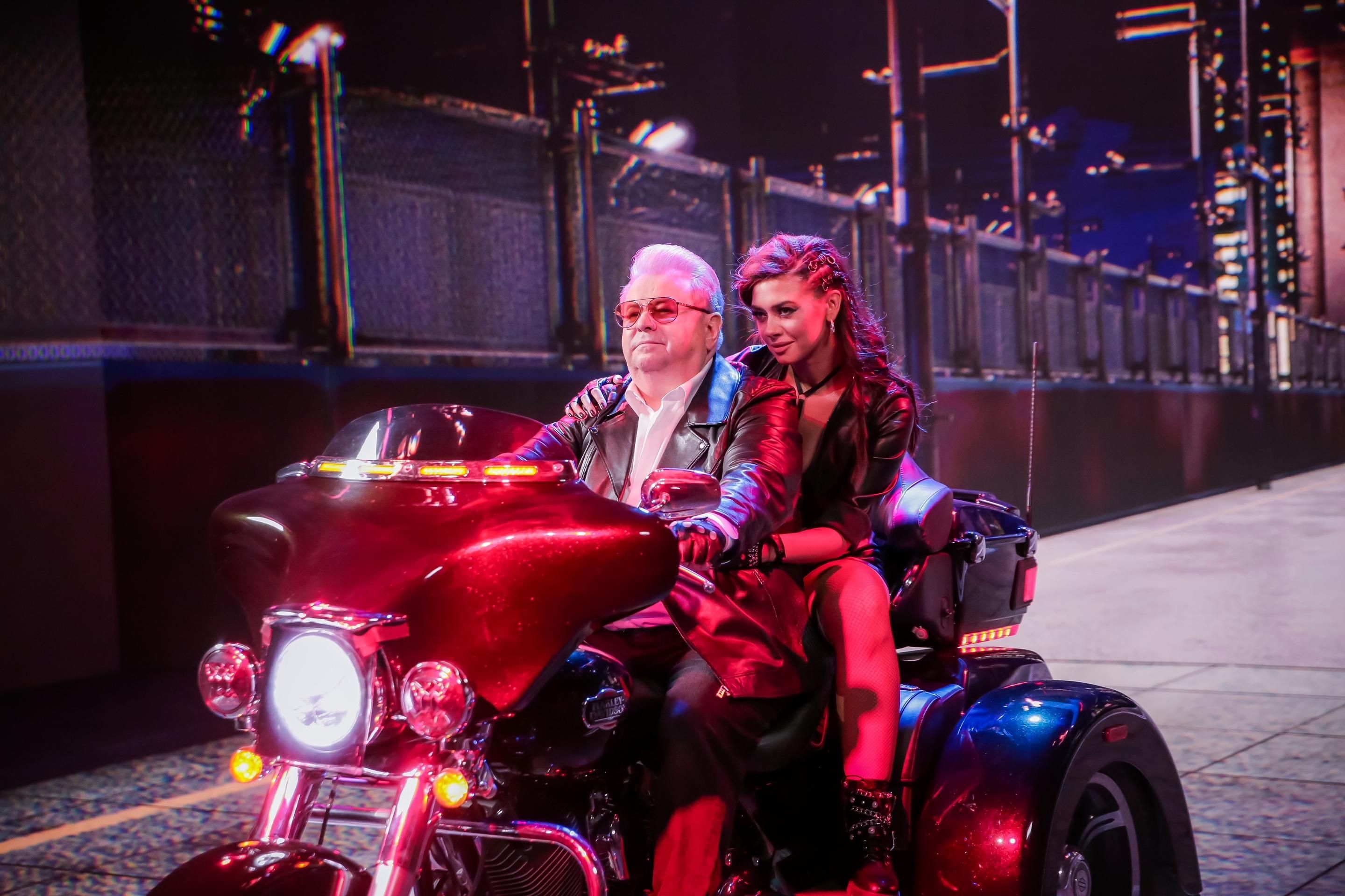 Ми повинні показати, що українське – це модно, це в тренді й за цим майбутнє, – Поплавський Ми повинні показати, що українське – це модно, це в тренді й за цим майбутнє, – Поплавський