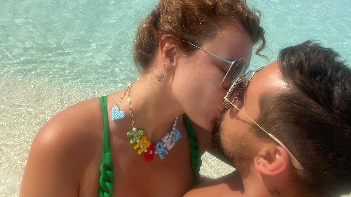 Монатік з дружиною засвітили парні тату на Мальдівах: як вони виглядають - Новини шоу-бізнесу - Showbiz Монатік з дружиною засвітили парні тату на Мальдівах: як вони виглядають - Новини шоу-бізнесу - Showbiz