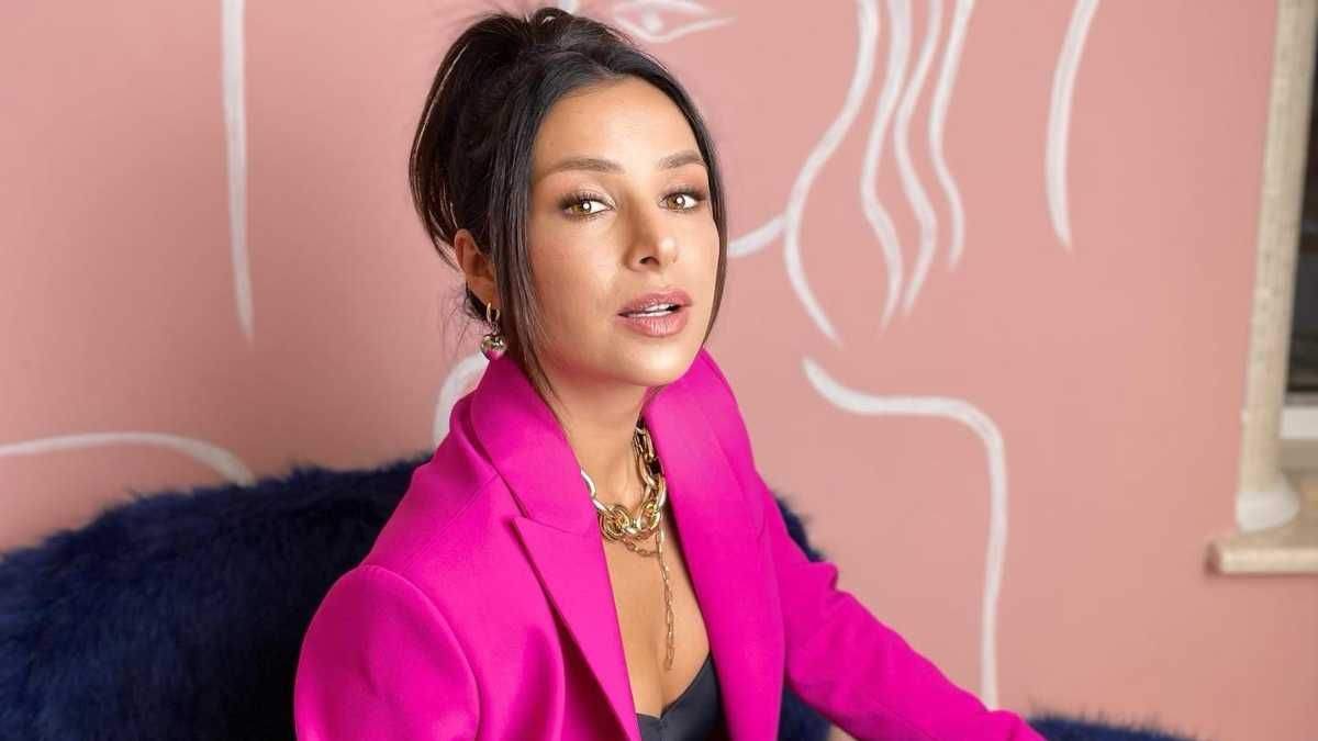 Злата Огнєвіч приголомшила звабливим образом у рожевому піджаку: ефектні фото "Холостячки" - Showbiz Злата Огнєвіч приголомшила звабливим образом у рожевому піджаку: ефектні фото "Холостячки" - Showbiz