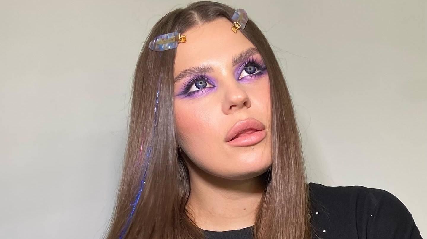 На зйомках "Голосу": солістка гурту KAZKA вразила образом в ефектній сукні - Новини шоу-бізнесу - Showbiz На зйомках "Голосу": солістка гурту KAZKA вразила образом в ефектній сукні - Новини шоу-бізнесу - Showbiz