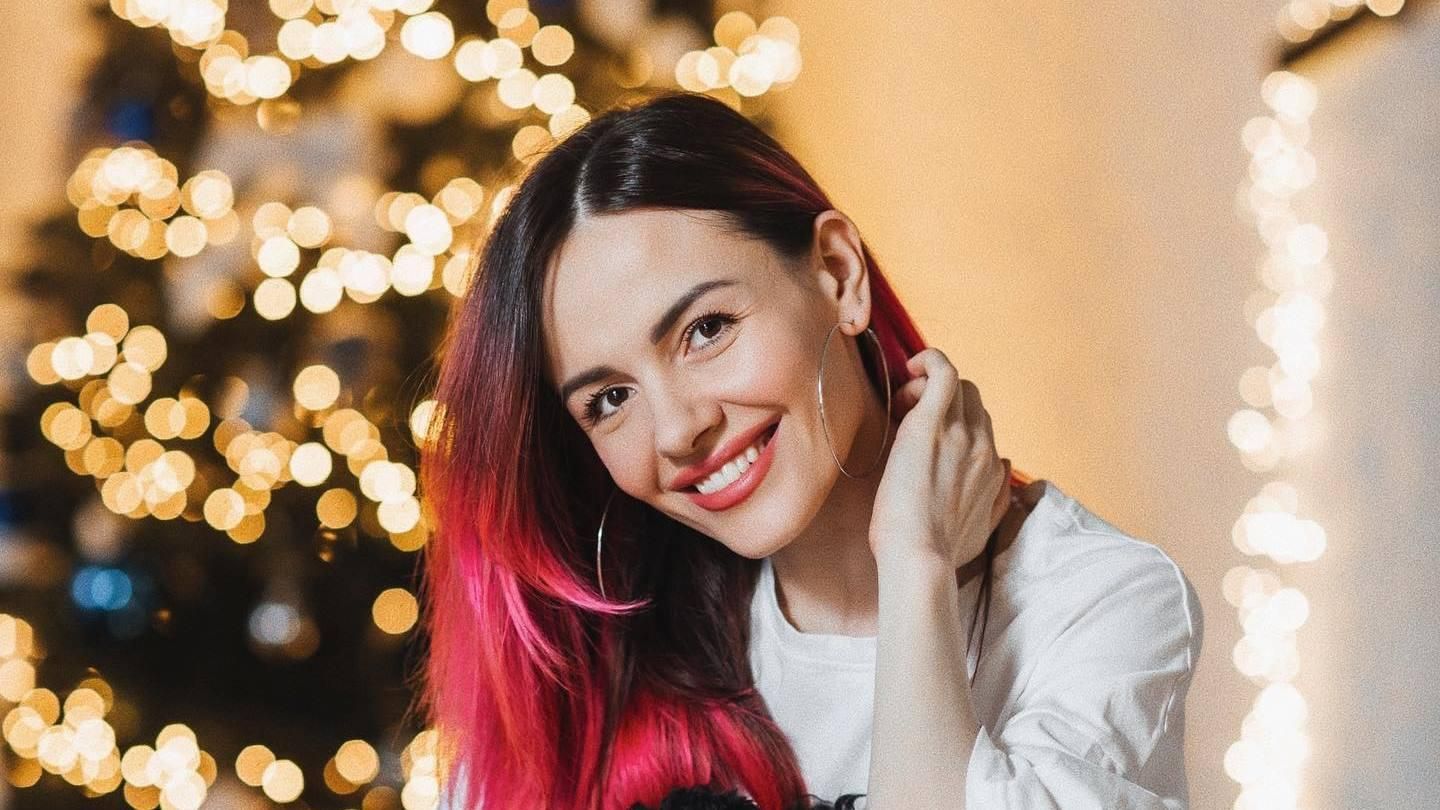 У шкіряних штанах і корсеті: MamaRika продемонструвала яскравий образ - Новини шоу-бізнесу - Showbiz У шкіряних штанах і корсеті: MamaRika продемонструвала яскравий образ - Новини шоу-бізнесу - Showbiz