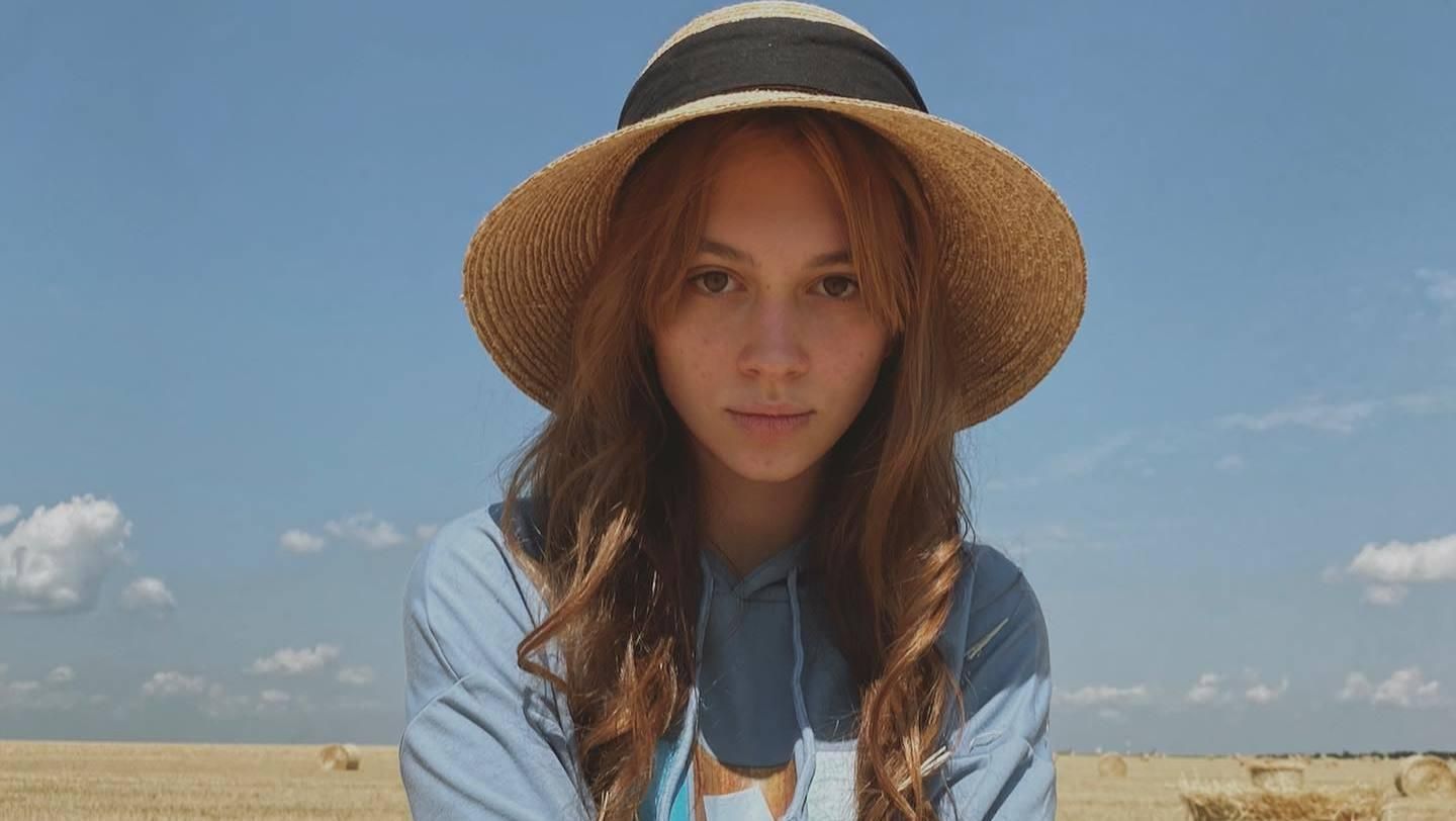 Дочь Меладзе рассказала, почему родители не пришли поддержать ее на выступлении на "Голосе" Дочь Меладзе рассказала, почему родители не пришли поддержать ее на выступлении на "Голосе"