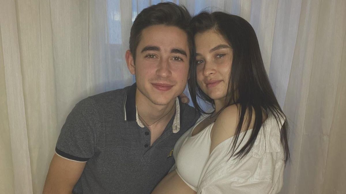 Роман и Иванна Сасанчины набили парные тату: какие рисунки выбрала пара Роман и Иванна Сасанчины набили парные тату: какие рисунки выбрала пара