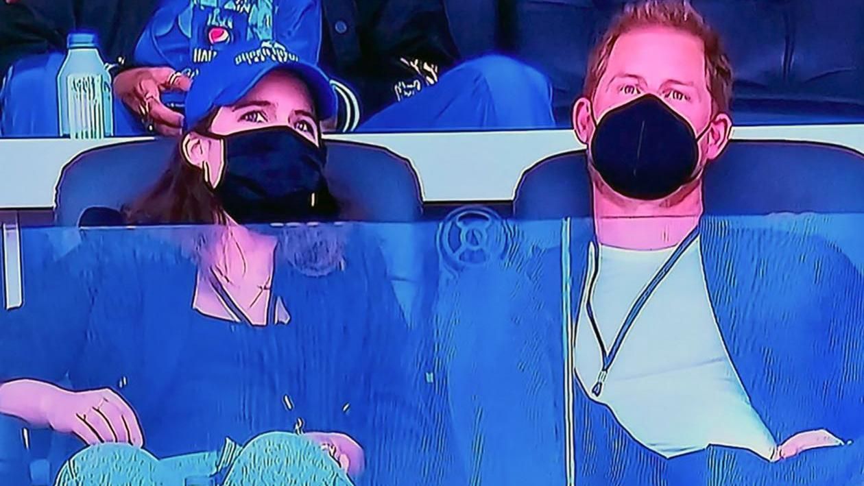 Принц Гарри, Лопес с Аффлеком, Софи Тернер и другие: какие знаменитости пришли на Супербоул-2022 Принц Гарри, Лопес с Аффлеком, Софи Тернер и другие: какие знаменитости пришли на Супербоул-2022