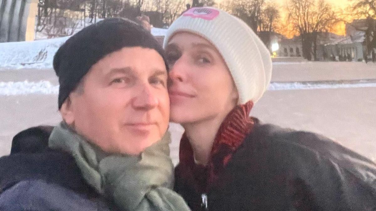 Катя Осадчая с любимым прогулялась по Киеву: романтическое фото супругов