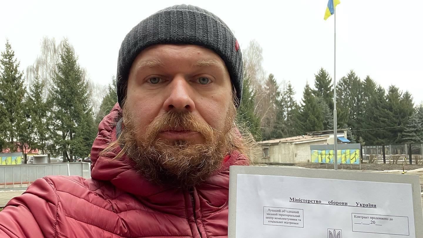 "Достойный поступок": Александр Положинский заключил контракт с ВСУ