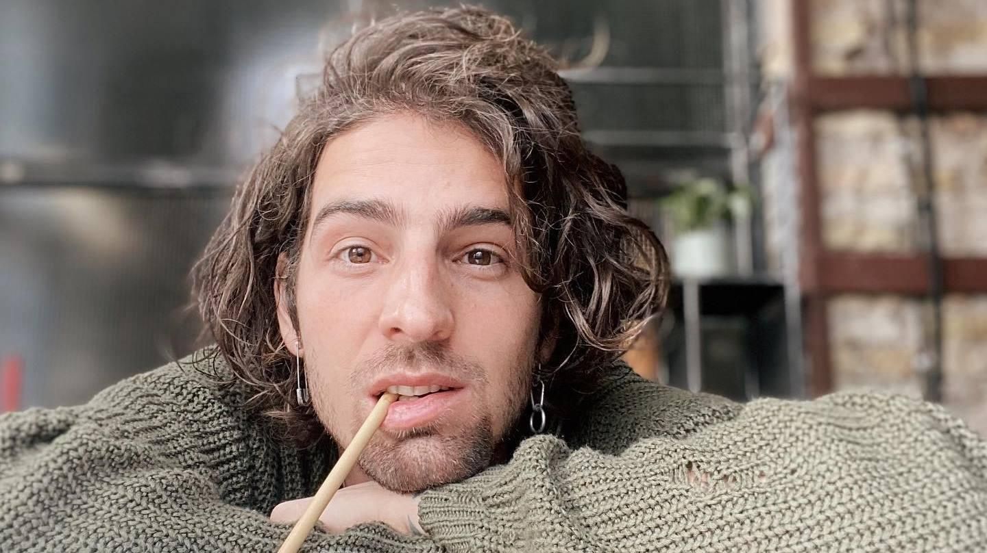 Через немужній голос: Дантес зізнався, чому почав курити і як зміг побороти залежність - Новини шоу-бізнесу - Showbiz Через немужній голос: Дантес зізнався, чому почав курити і як зміг побороти залежність - Новини шоу-бізнесу - Showbiz