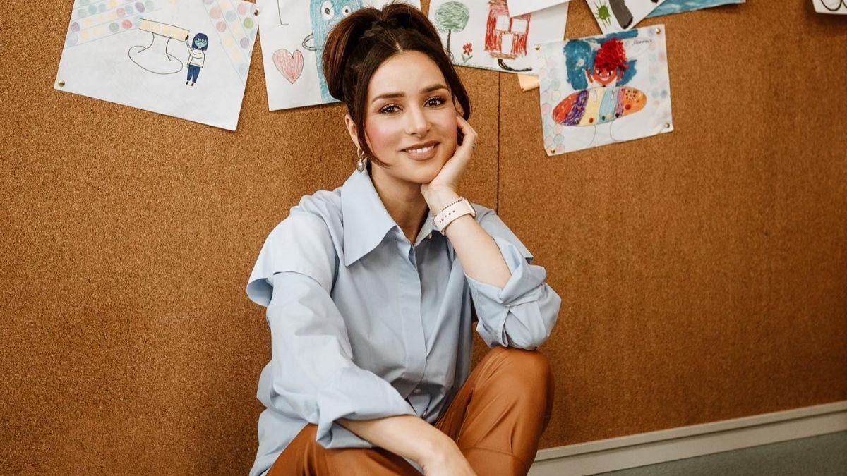 У шкіряних штанах і блузці: Злата Огнєвіч показала стильний весняний образ - Showbiz У шкіряних штанах і блузці: Злата Огнєвіч показала стильний весняний образ - Showbiz