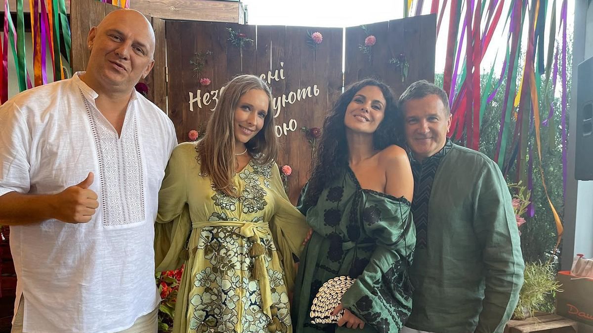 Горбунов впервые показал фото с крестин старшего сына: уникальные кадры, на которые попал Потап Горбунов впервые показал фото с крестин старшего сына: уникальные кадры, на которые попал Потап