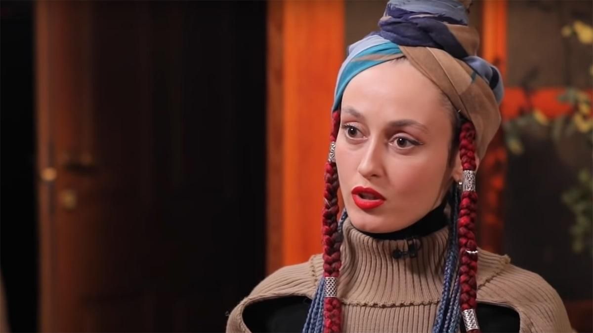 Alina Pash объяснила, почему в начале карьеры пела на русском Alina Pash объяснила, почему в начале карьеры пела на русском