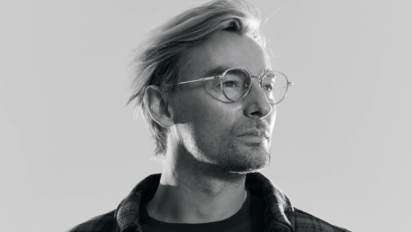 Режиссер клипов Лободы и Лазарева обратился к россиянам: "Вы и есть Россия, и ее поступки тоже" Режиссер клипов Лободы и Лазарева обратился к россиянам: "Вы и есть Россия, и ее поступки тоже"