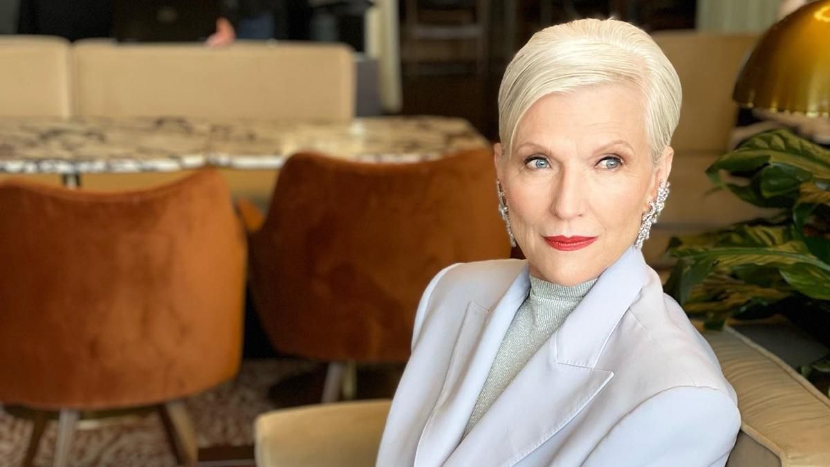 73-річна мама мільярдера Маска підтримала Україну: промовисті фото з Києва - Showbiz 73-річна мама мільярдера Маска підтримала Україну: промовисті фото з Києва - Showbiz