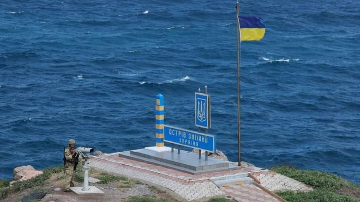 Они погибли за нас с вами, – Ольга Сумская почтила пограничников, защищавших Змеиный Они погибли за нас с вами, – Ольга Сумская почтила пограничников, защищавших Змеиный