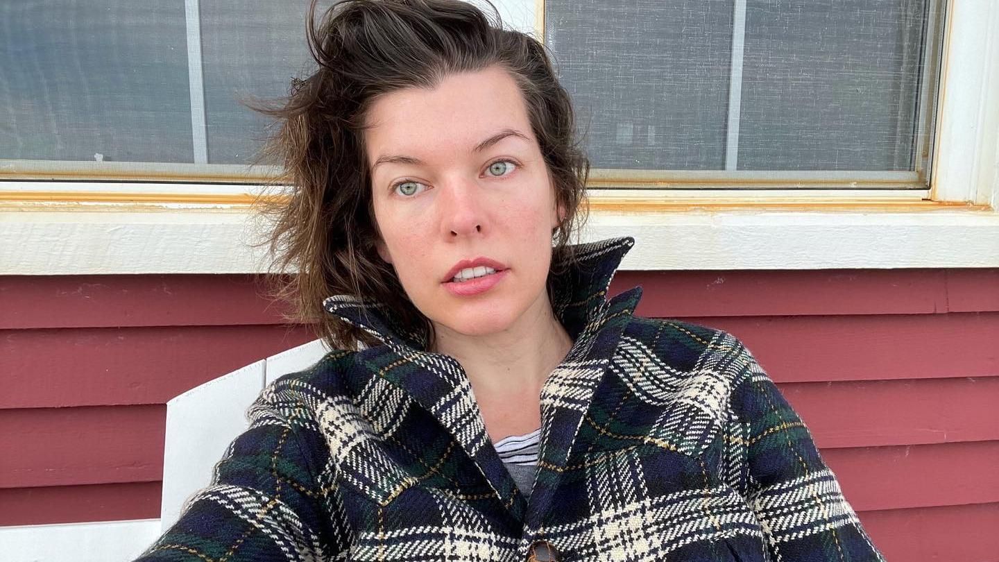 "Розриваюся на дві частини": Мілла Йовович неоднозначно відреагувала на війну в Україні - Showbiz "Розриваюся на дві частини": Мілла Йовович неоднозначно відреагувала на війну в Україні - Showbiz