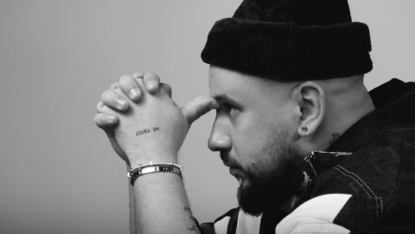 "Ви цього хотіли, російська владо": Монатік записав потужне відео для росіян з кадрами обстрілів - Showbiz "Ви цього хотіли, російська владо": Монатік записав потужне відео для росіян з кадрами обстрілів - Showbiz