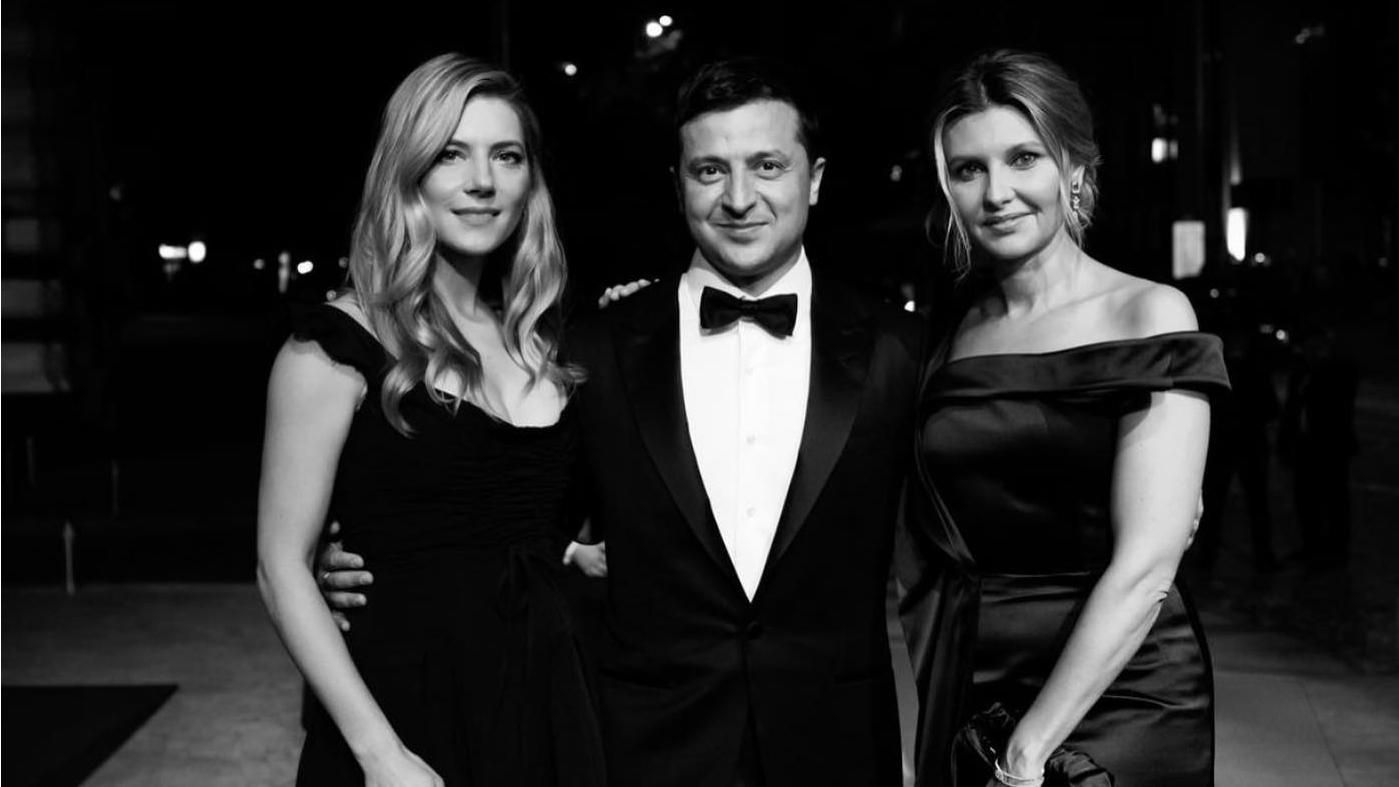 "Джерело натхнення для світу": зірка "Вікінгів" показала раніше неопубліковане фото з Зеленським - Showbiz "Джерело натхнення для світу": зірка "Вікінгів" показала раніше неопубліковане фото з Зеленським - Showbiz