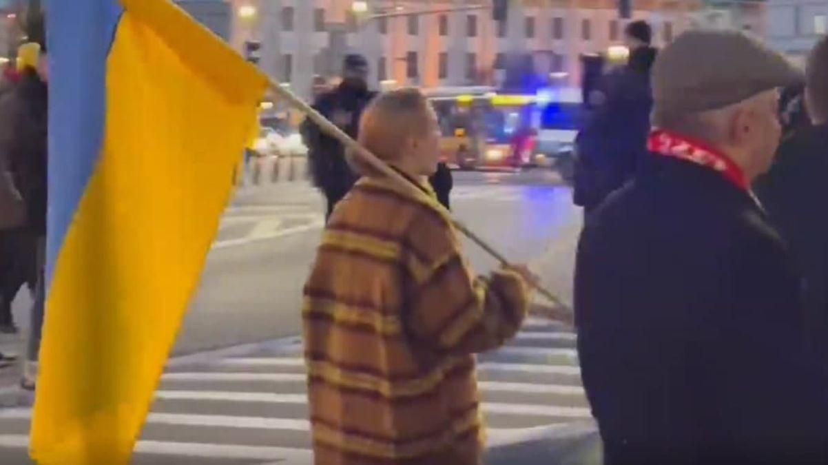 Я боротимусь за правду, – Тіна Кароль вийшла на антивоєнний мітинг у Варшаві - Showbiz Я боротимусь за правду, – Тіна Кароль вийшла на антивоєнний мітинг у Варшаві - Showbiz