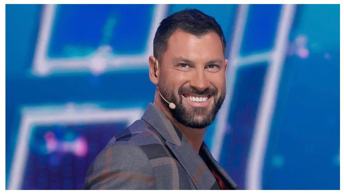 Я чувствую себя виноватым, что сел в поезд – Макс Чмерковский сбежал из Киева в Польшу - Showbiz Я чувствую себя виноватым, что сел в поезд – Макс Чмерковский сбежал из Киева в Польшу - Showbiz