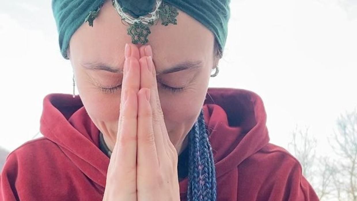 Щоденники війни Alina Pash: Тато – в теробороні, вдома багато гостей, а ще молитва з бабусею - Showbiz Щоденники війни Alina Pash: Тато – в теробороні, вдома багато гостей, а ще молитва з бабусею - Showbiz