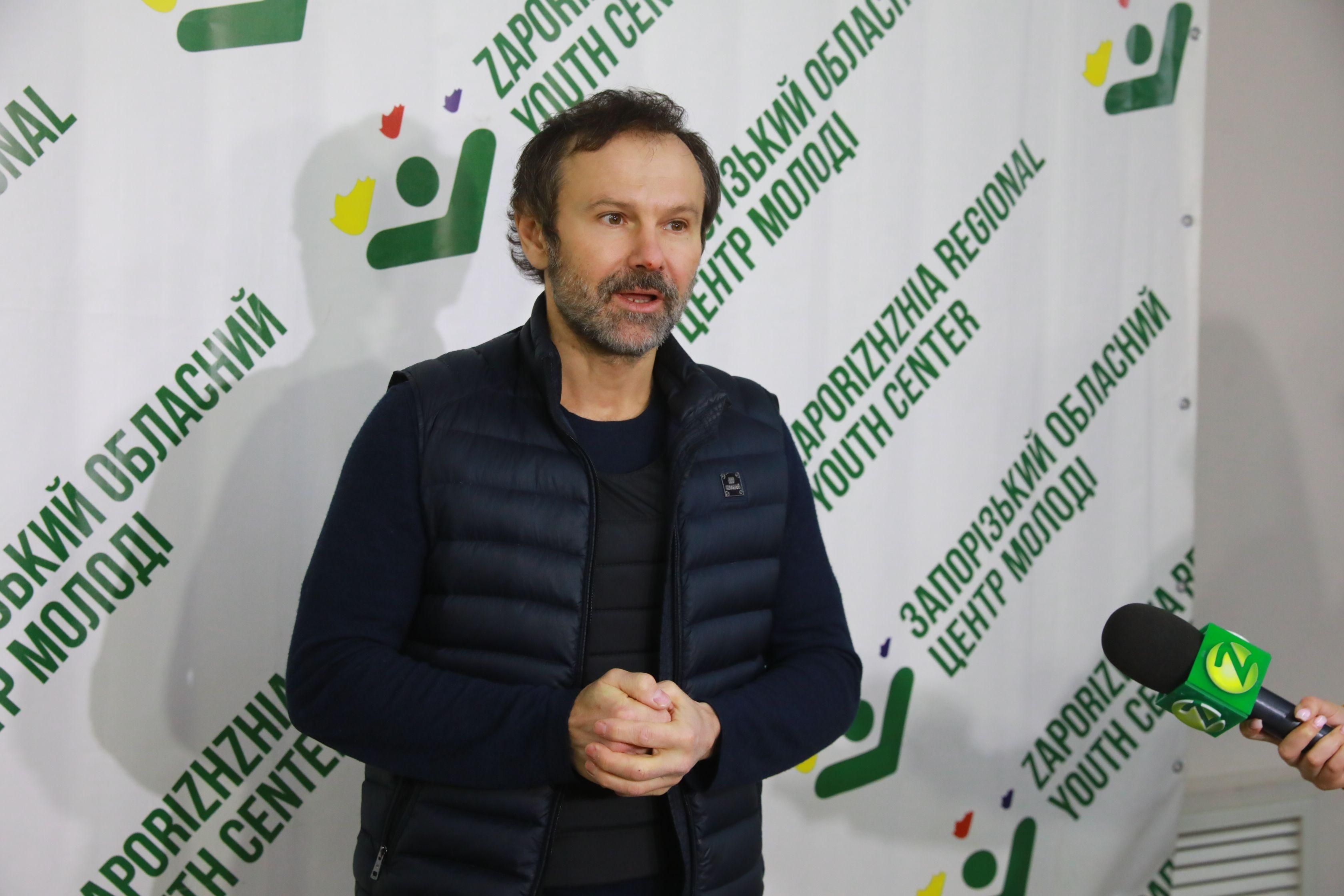 Святослав Вакарчук приехал в Запорожье, где ведутся бои за АЭС - Showbiz Святослав Вакарчук приехал в Запорожье, где ведутся бои за АЭС - Showbiz