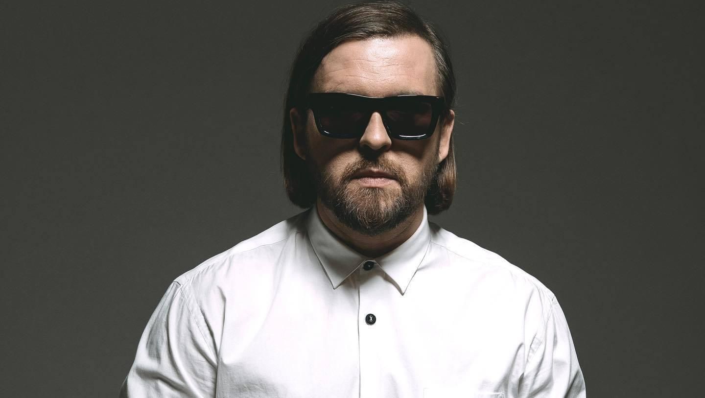 "Вторые сутки в пути": куда Сергей Танчинец увез семью и как помогает украинцам - Showbiz "Вторые сутки в пути": куда Сергей Танчинец увез семью и как помогает украинцам - Showbiz