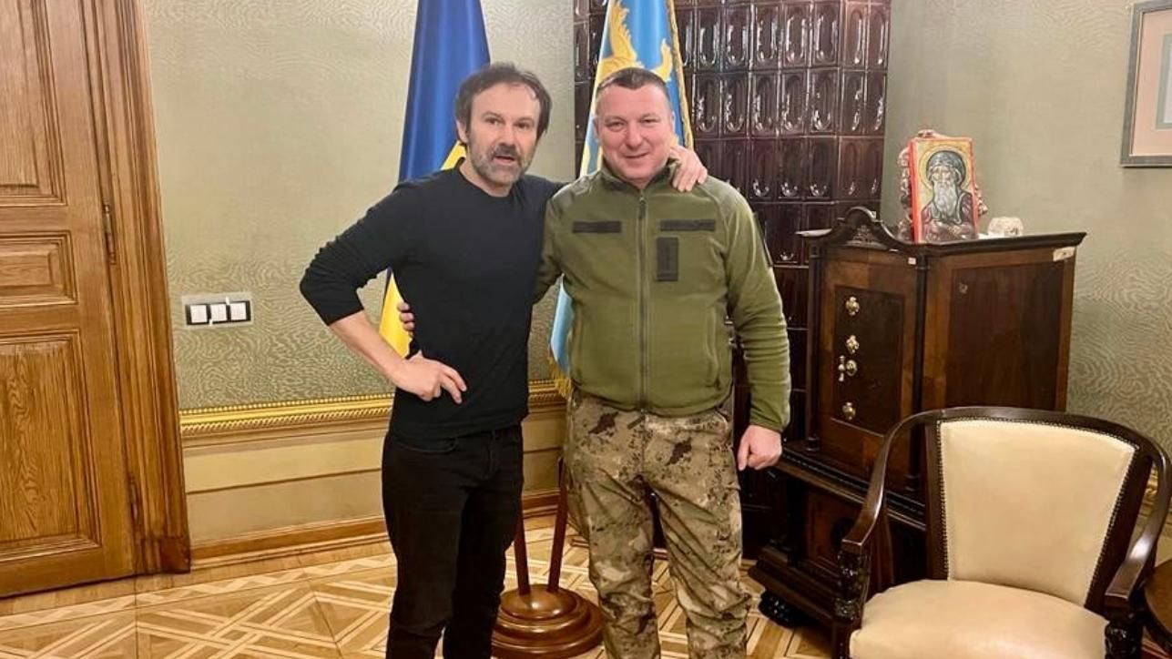 Лідер "Океану Ельзи" Святослав Вакарчук приєднався для львівської тероборони - Showbiz Лідер "Океану Ельзи" Святослав Вакарчук приєднався для львівської тероборони - Showbiz