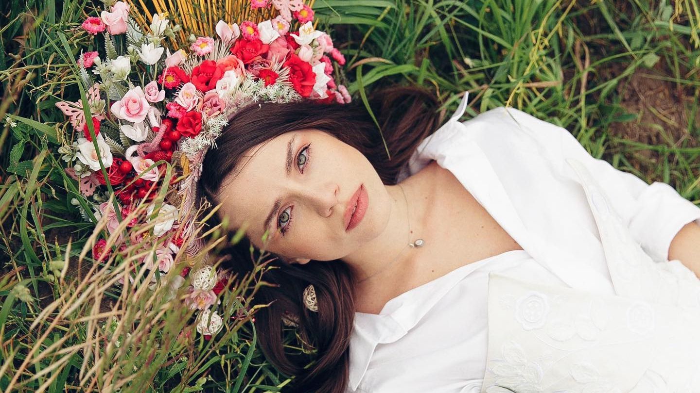 І джевеліни, і байрактари за Україну б'ють р*сню: Соловій створила українську версію Bella Ciao - Showbiz І джевеліни, і байрактари за Україну б'ють р*сню: Соловій створила українську версію Bella Ciao - Showbiz