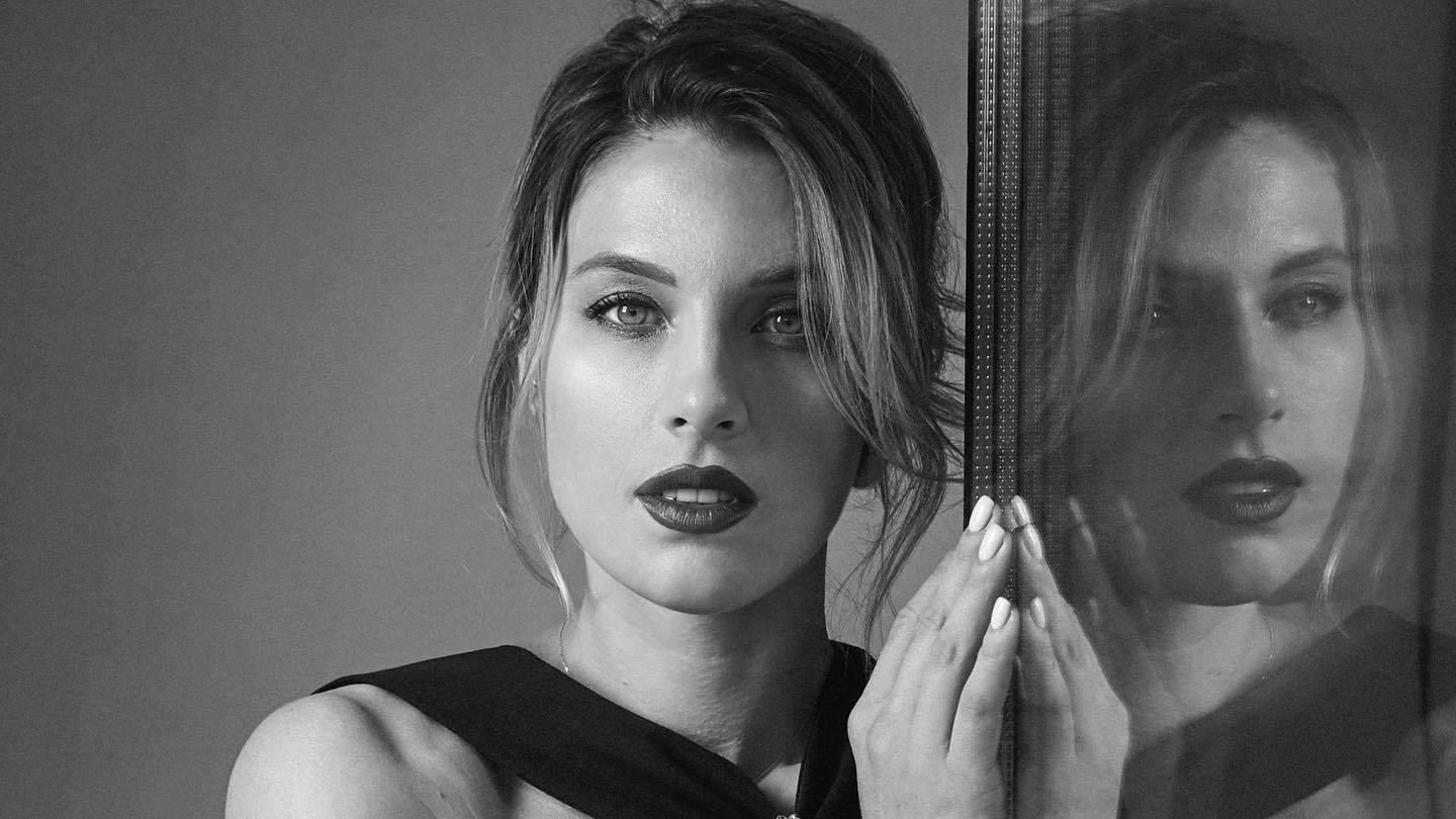 Ольга Харлан показала, як забирала рідних з України та побачилась з батьками на 30 хвилин - Showbiz Ольга Харлан показала, як забирала рідних з України та побачилась з батьками на 30 хвилин - Showbiz