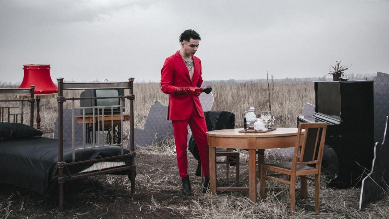 MELOVIN в результате войны выехал во Львов, где записал видео на новую песню "Не зволікай" - Showbiz MELOVIN в результате войны выехал во Львов, где записал видео на новую песню "Не зволікай" - Showbiz