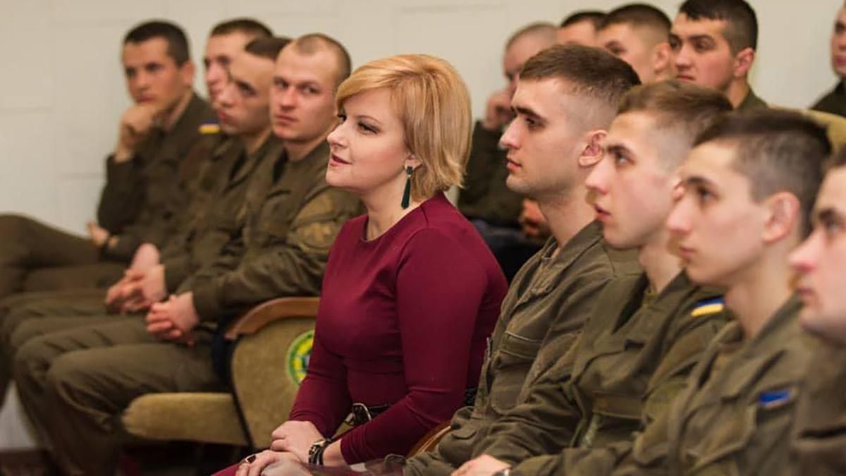 Не ридаю на камеру, а зайнята справами, – Марія Бурмака пояснила, чому не тікає з Києва - Showbiz Не ридаю на камеру, а зайнята справами, – Марія Бурмака пояснила, чому не тікає з Києва - Showbiz