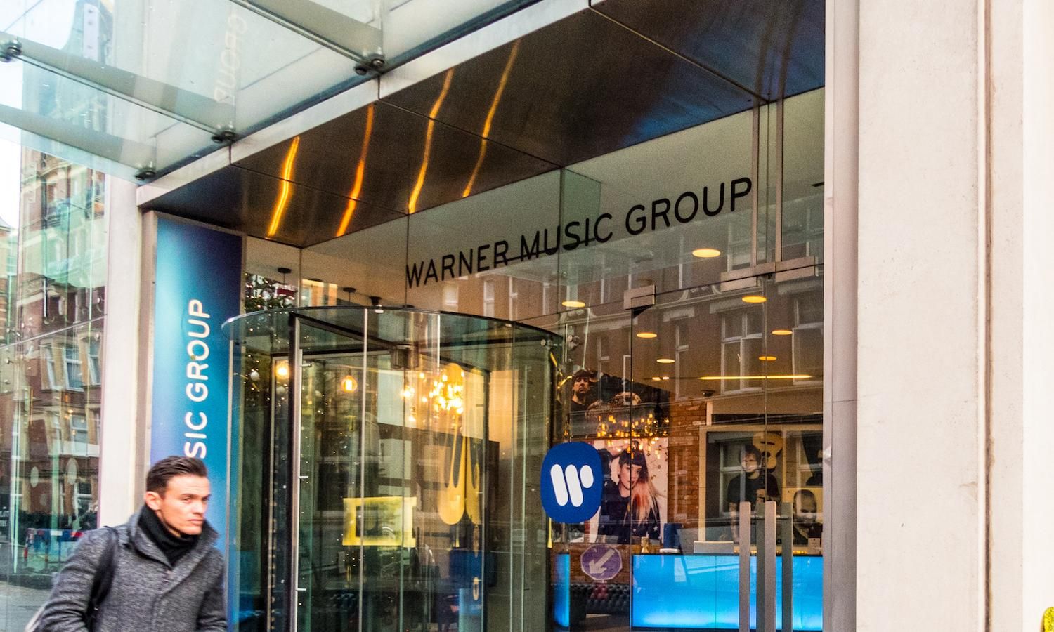 Компанії Warner Music Group і Sony Music Group призупиняють роботу в Росію - Showbiz Компанії Warner Music Group і Sony Music Group призупиняють роботу в Росію - Showbiz