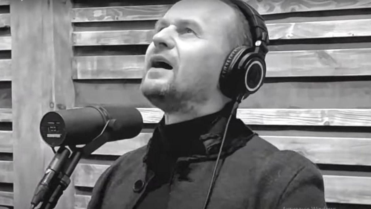 "Забирайся, війна": Павло Табаков презентував пісню про війну в Україні - Showbiz